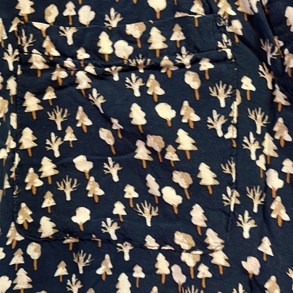 Eddie Bauer Women’s blouse, size tall medium. - Picture 5 of 6